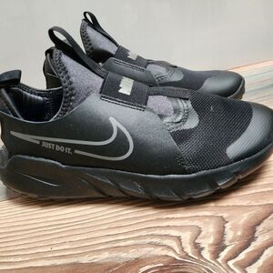 Nike Kids Black Slip-On Sneakers with Grey Swoosh